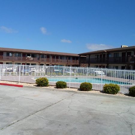 Ez 8 Motel Newark Esterno foto