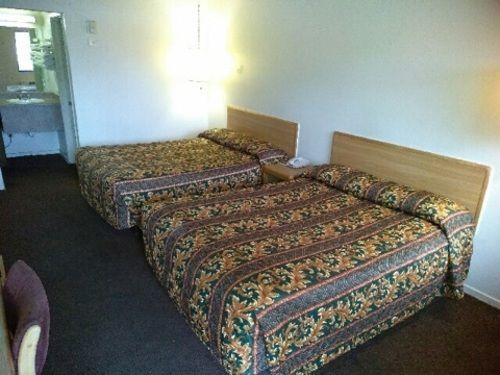 Ez 8 Motel Newark Esterno foto